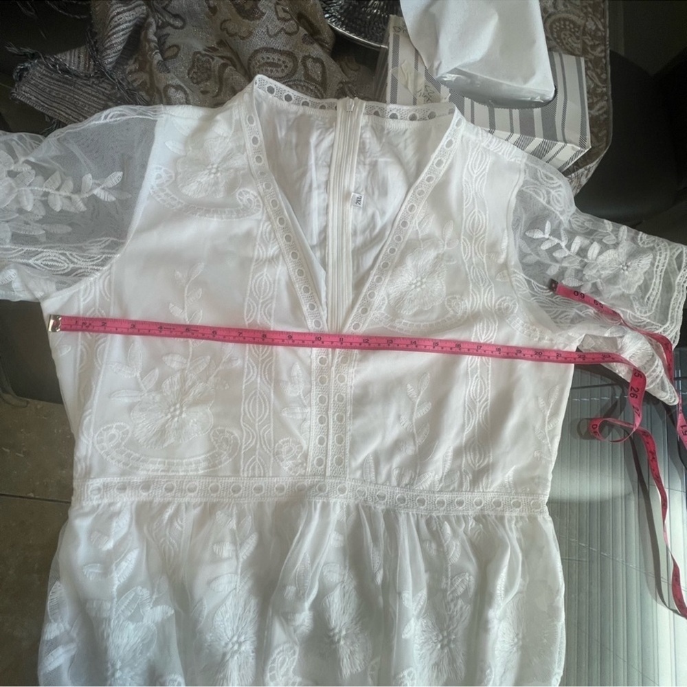 Elegant White Lace Maxi Dress - Picture 3 of 5